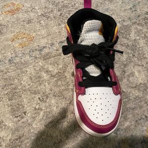 Kids Jordan Familia size 10C